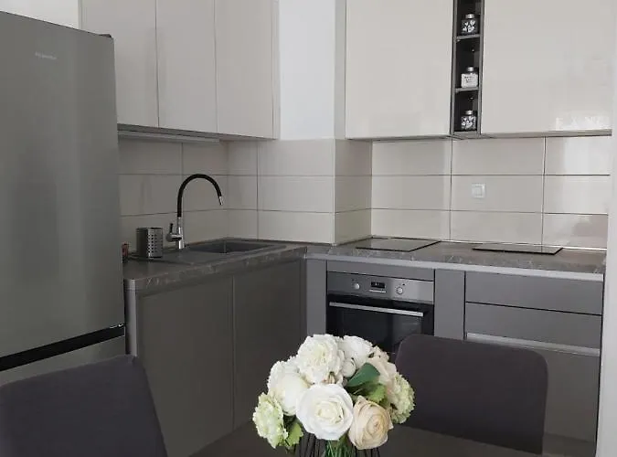 Ana Iadera With Balcony And Parking Zadar