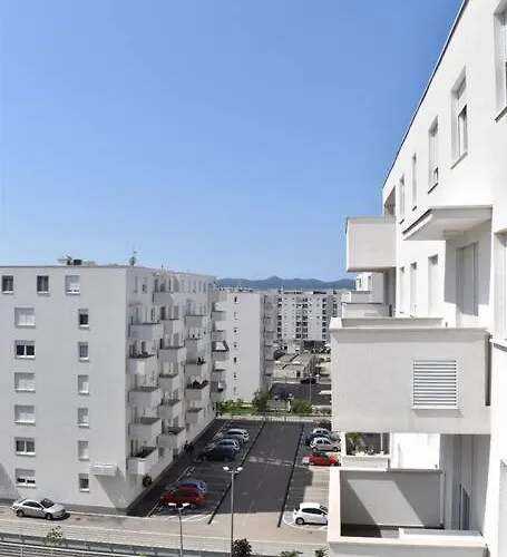Ana Iadera With Balcony And Parking Daire Zadar